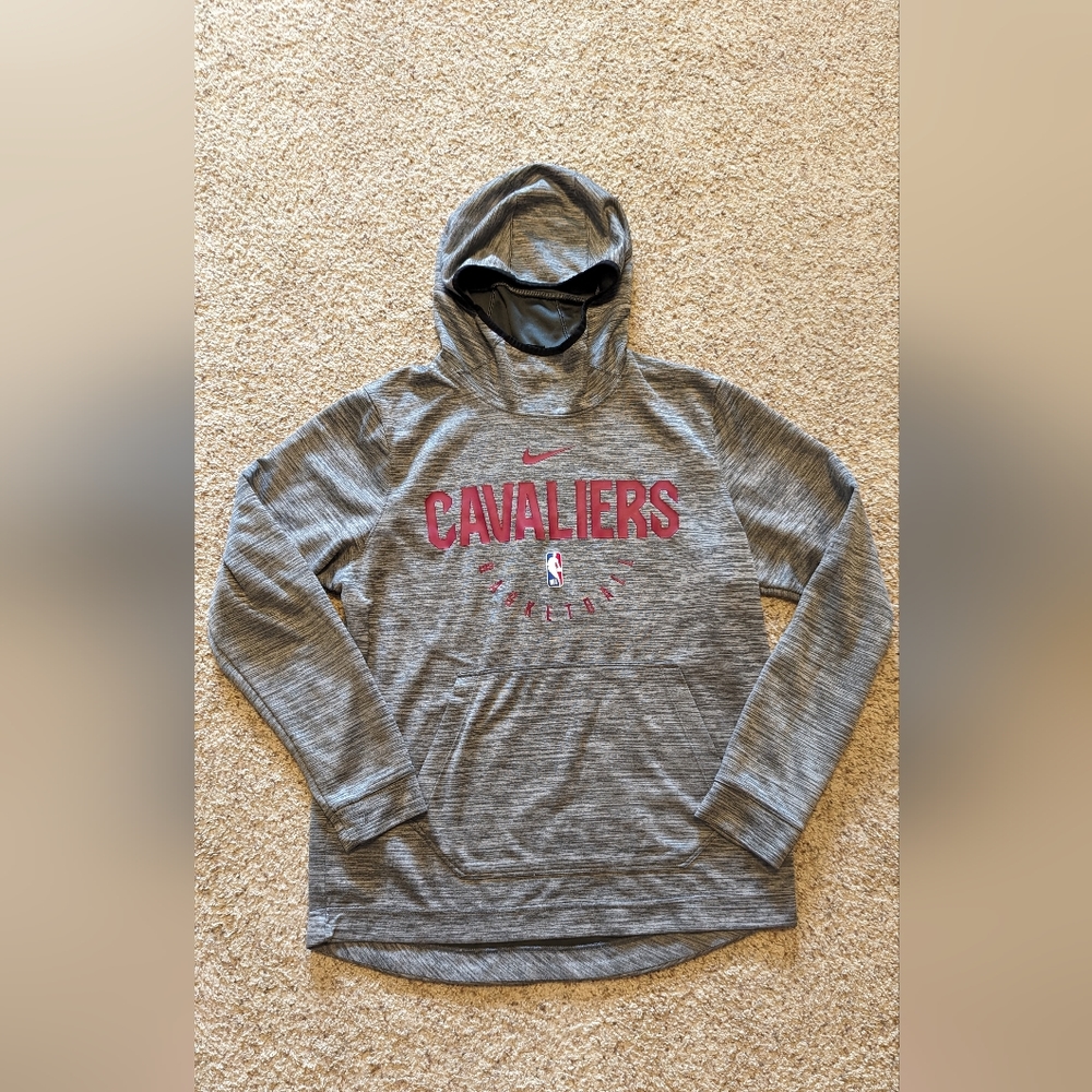 Nike Dri-Fit NBA Cavaliers Basketball sweatshirt. Size Large